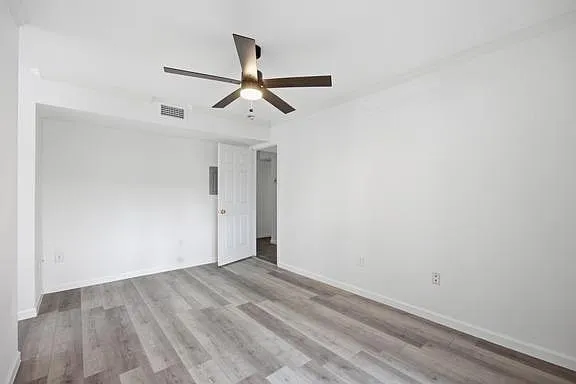 501 W 26th St #108 — Photo 28