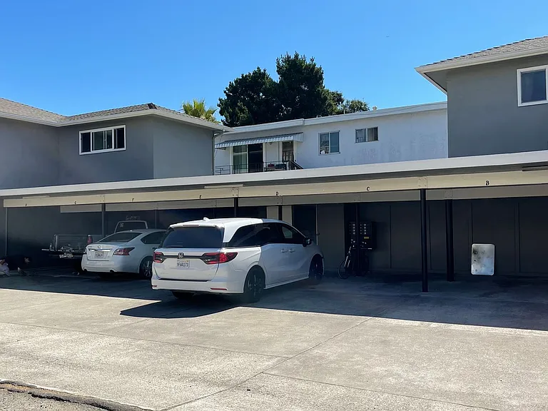 2053 Central Ave (LO) — Photo 4