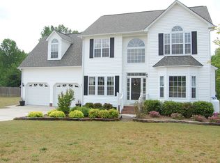 1500 Olde McKenzie Dr, Holly Springs, NC 27540