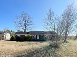 1115 Ben Williams Rd, Richlands, NC 28574