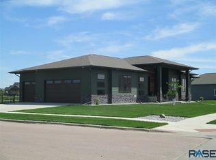 2608 W 95th St, Sioux Falls, SD 57108