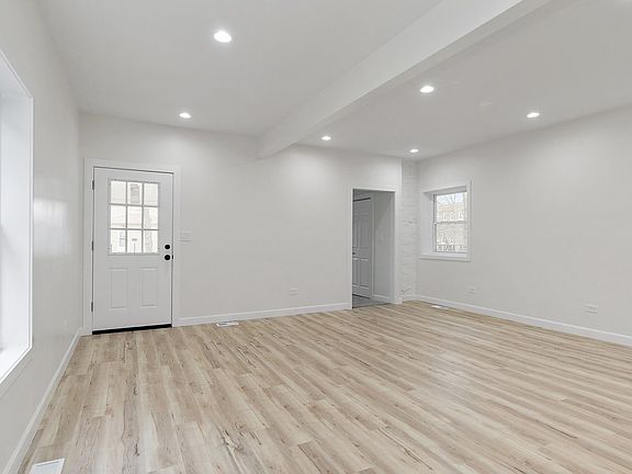 2nd image of 124 N 23rd Ave