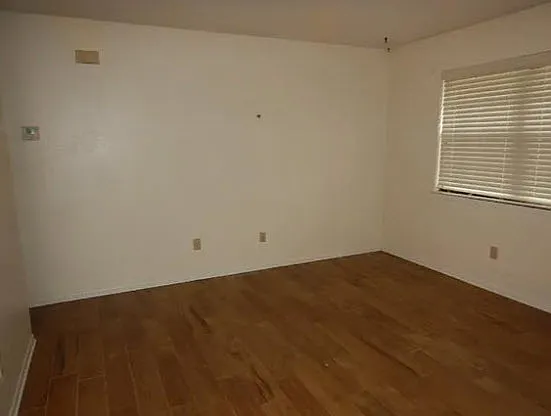2114 Hollyhill Rd #1 — Photo 7