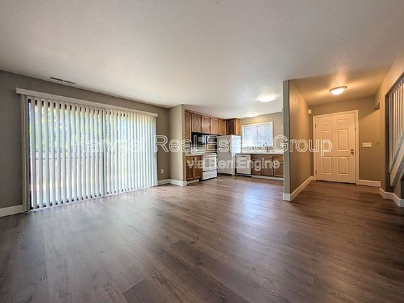 5th image of 318 Blossom Way