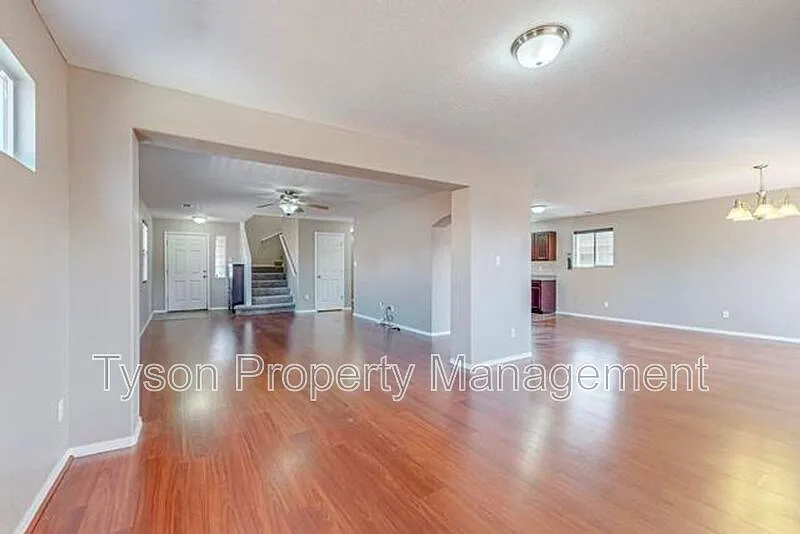 4 bed, 3.0 bath, 2794 sqft, $2,395 — Photo 3