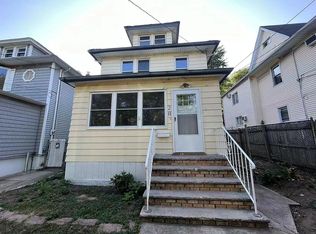 28 Bement Ave, Staten Island, NY 10310