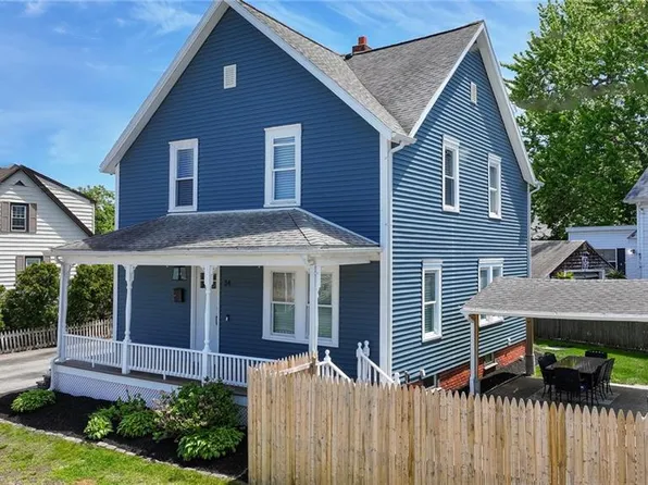 34 Shore Rd, Riverside, RI 02915
