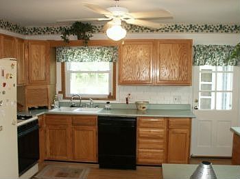 2nd image of 2389 Park Ct