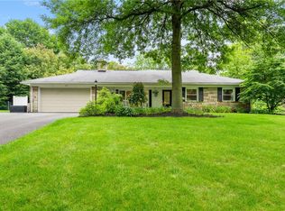 203 Pin Oak Dr, Beaver, PA 15009