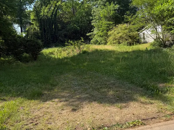 1026 Ray St, Griffin, GA 30223