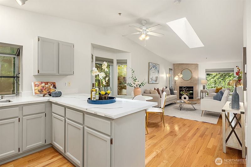 3rd image of 12323 NE 97th Street #M