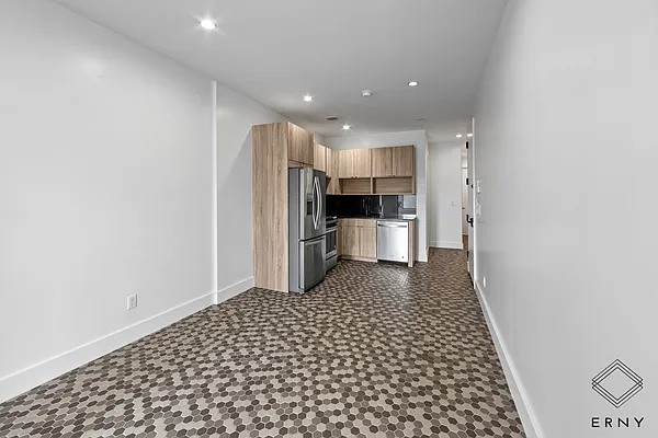 Rented by ERNY LLC | media 5