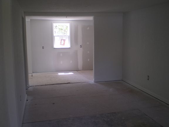 2nd image of 2121 E 81st St