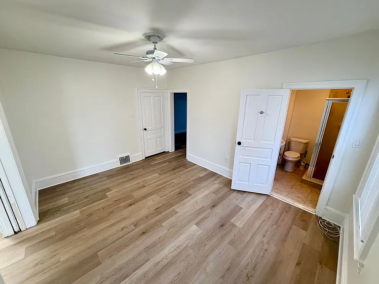 1518 Willow Ave — Photo 8