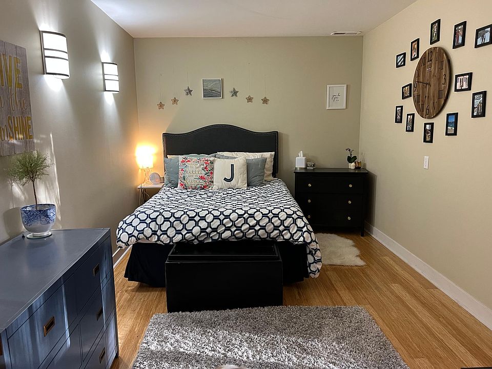 1st image of 4338 Latona Ave NE #B