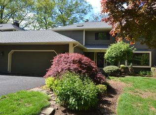 39 Hunters Cir, Lebanon, NJ 08833