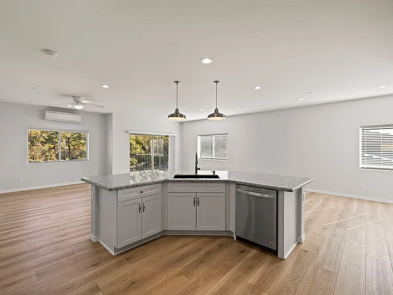 Cala Luxury Apartments — Photo 37