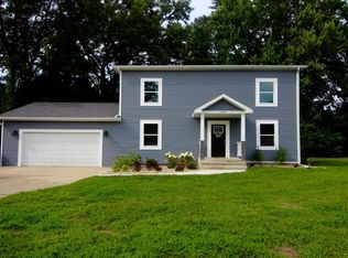 1644 Sun Prairie Dr, Saint Joseph, MI 49085