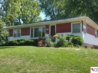 5512 Fay Blvd, Omaha, NE 68117