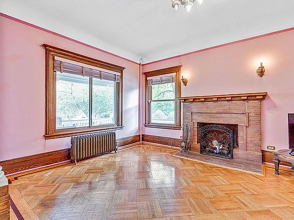 5th image of 550 Clifton Ave