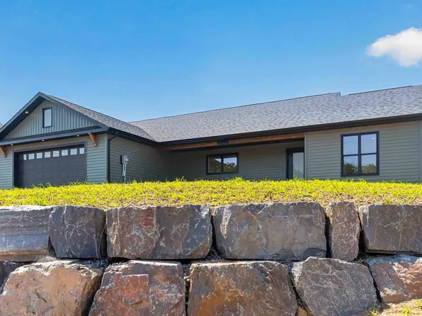 6 Deer Haven Dr, Kentville, NS B4N 0B7