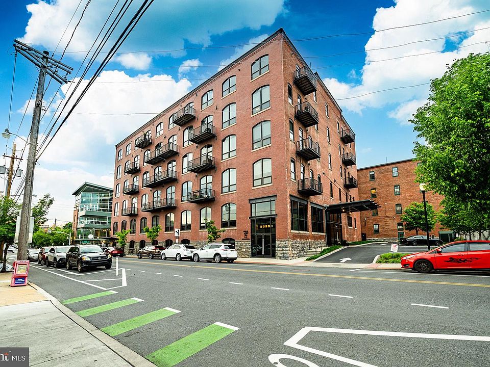 1st image of 41 W Lemon St APT 304