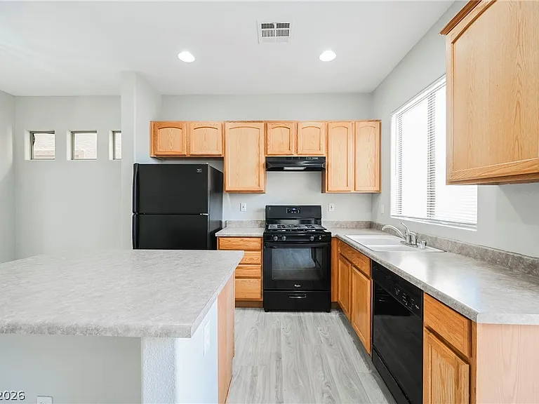 8212 Strawberry Spring St — Photo 4