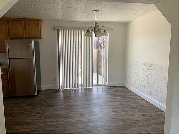 3rd image of 644 W Anderson Ave