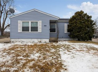 332 Carter St NW, Cedar Rapids, IA 52405