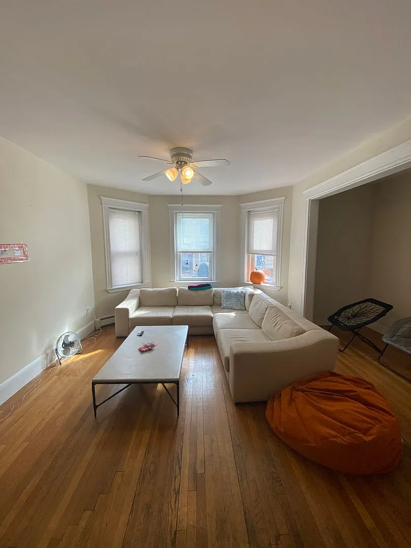 No Fee!! Nice Brighton 3 Bed/2 Bath With In-Unit Laundry & B, C And D Line Access — Photo 1