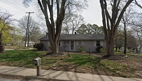 7525 N Troost Ave Photo 1