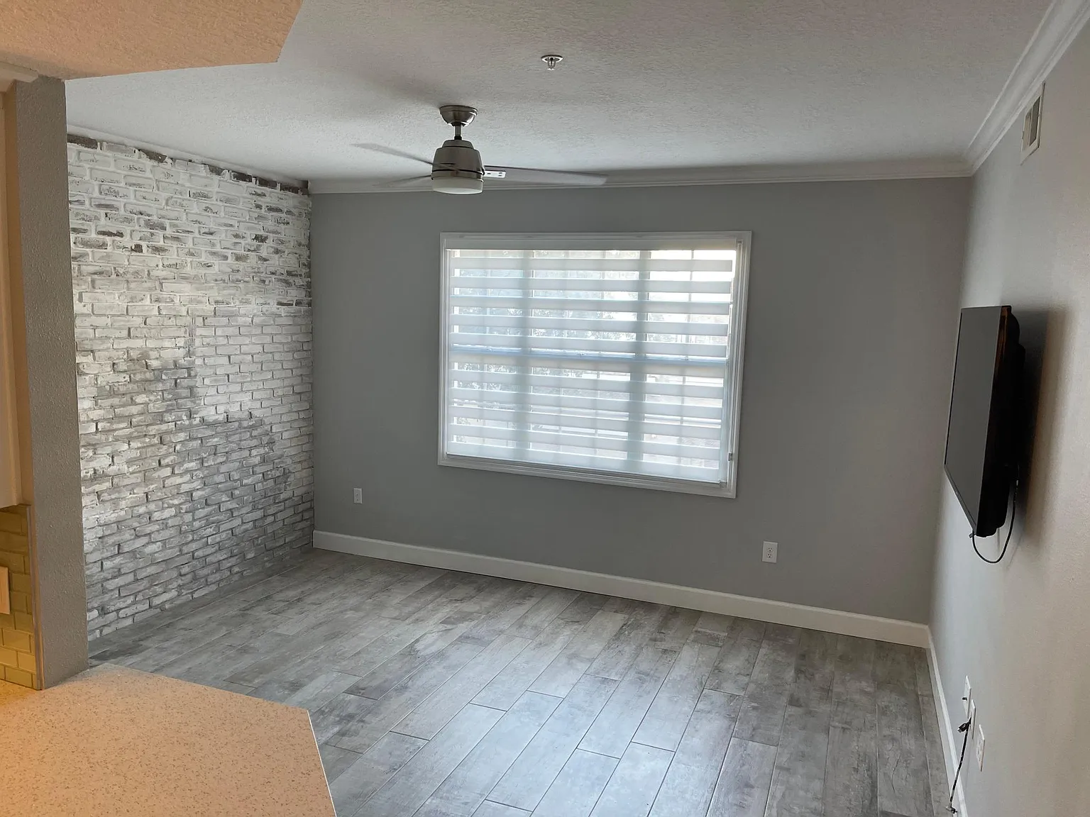 501 Knights Run Ave — Photo 4