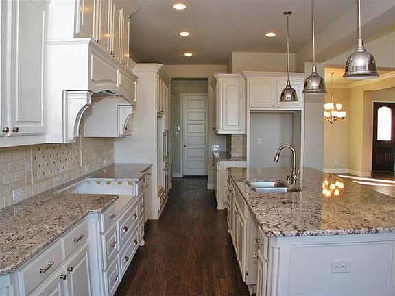 4th image of 4500 Bristle Leaf Ln