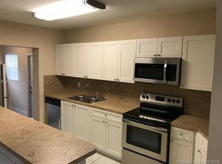1310 NE 203rd St, Miami, FL 33179