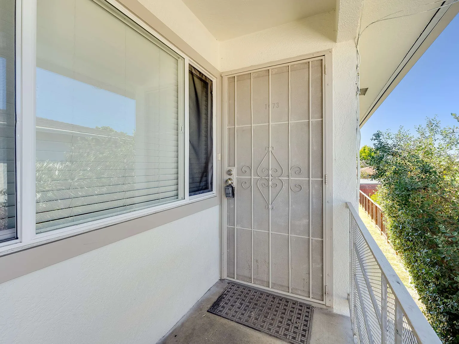 2 bed, 877 sqft, $2,600 — Photo 4