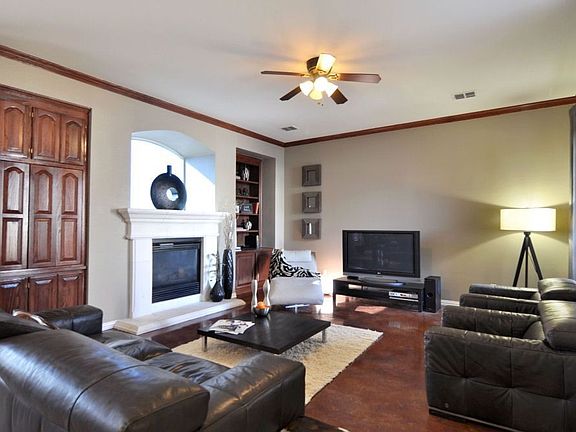 4th image of 2721 Prestonwood Dr