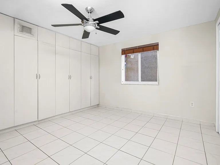 9 E 4th St #101 — Photo 10