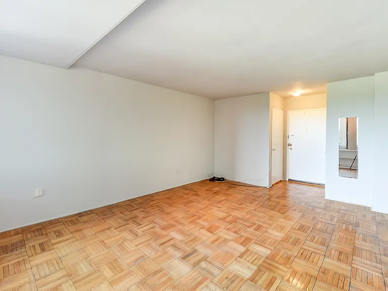 1021 Arlington Blvd #525 — Photo 3