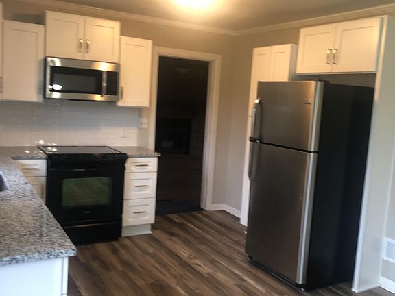5th image of 1 Birchwood Dr