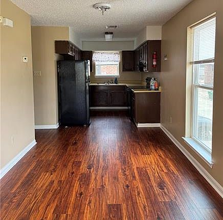 3rd image of 901 Linda Ln APT C