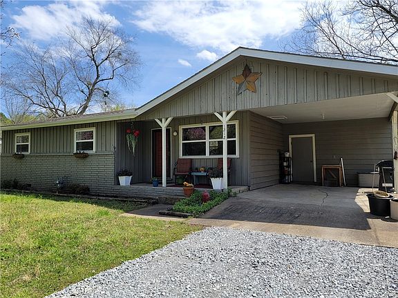 2nd image of 1212 Lake Sequoyah Dr
