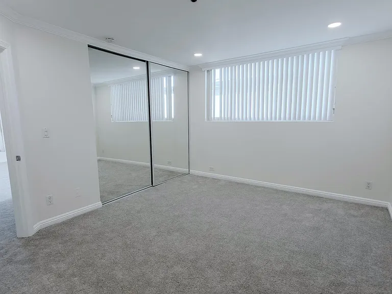 3939 Illinois St #3D — Photo 16