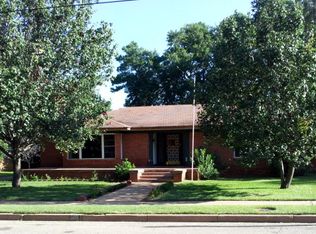 505 E Neches St, Palestine, TX