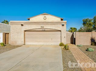 1406 E Kerry Ln, Phoenix, AZ 85024