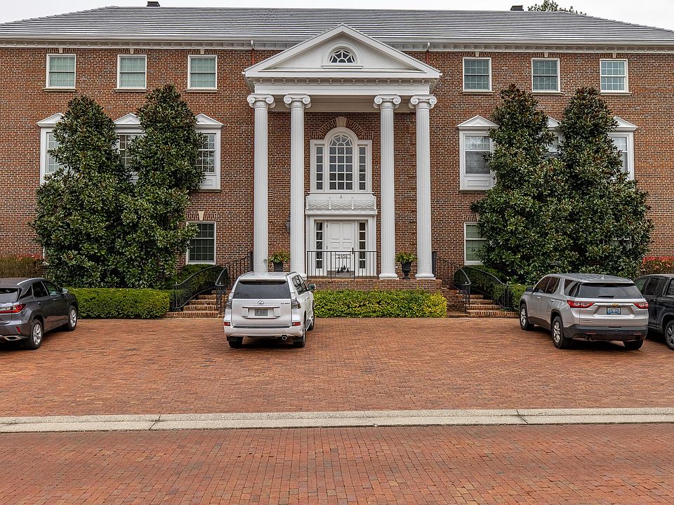 1st image of 2956 Four Pines Dr APT 3
