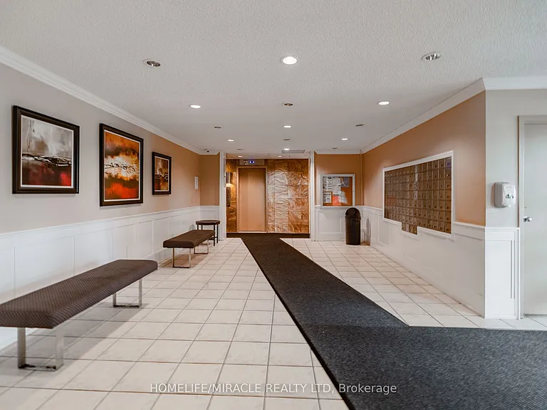 3025 Queen Frederica Dr #807 — Photo 41