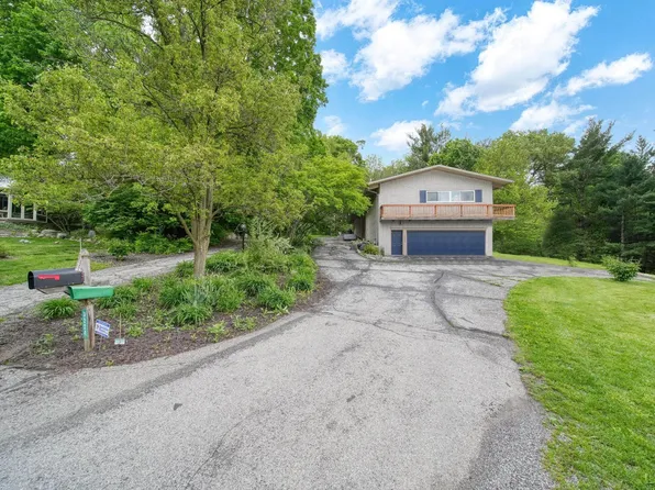 3224 Thornhill Dr, Adrian, MI 49221