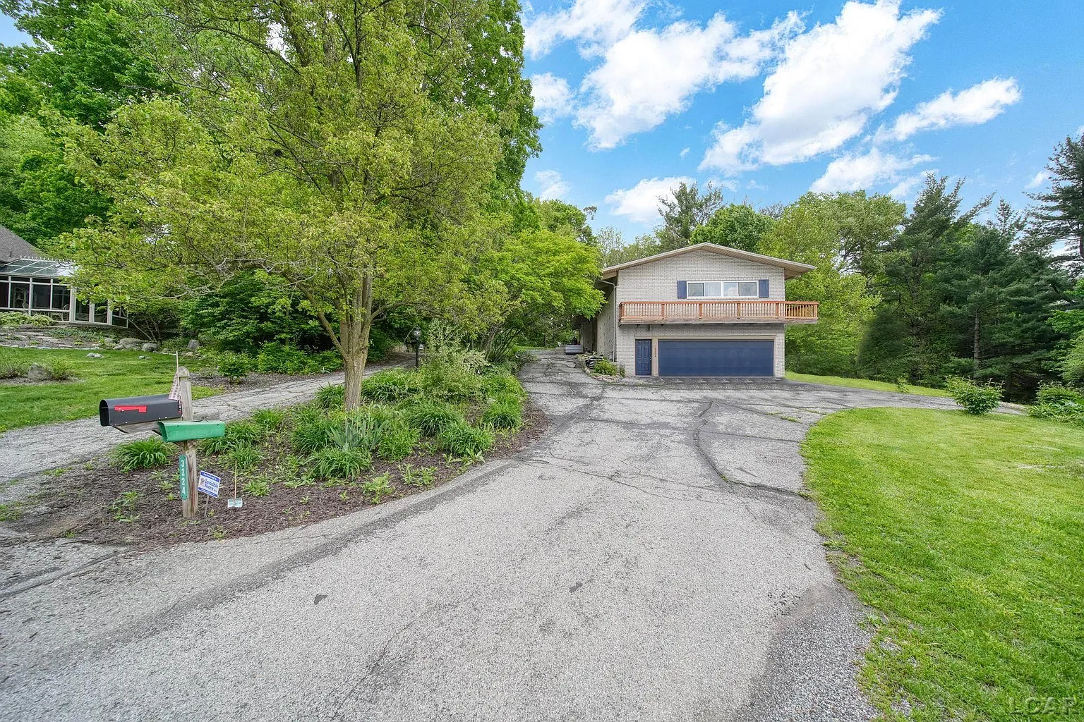 3224 Thornhill Dr photo 1