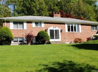 37 Rapids Rd, Stamford, CT 06905