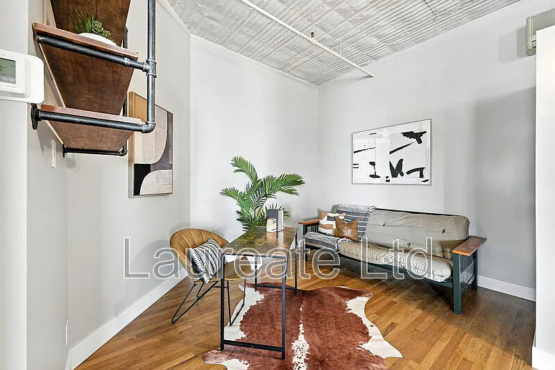 1 bed, 1.0 bath, 981 sqft, $2,495 — Photo 4